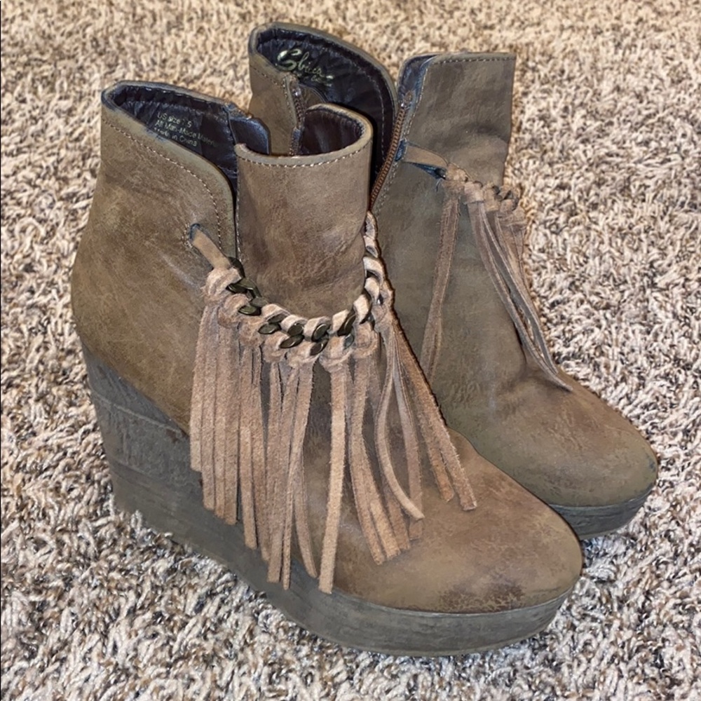 Sbicca zepp wedge brown 7.5 comfortable